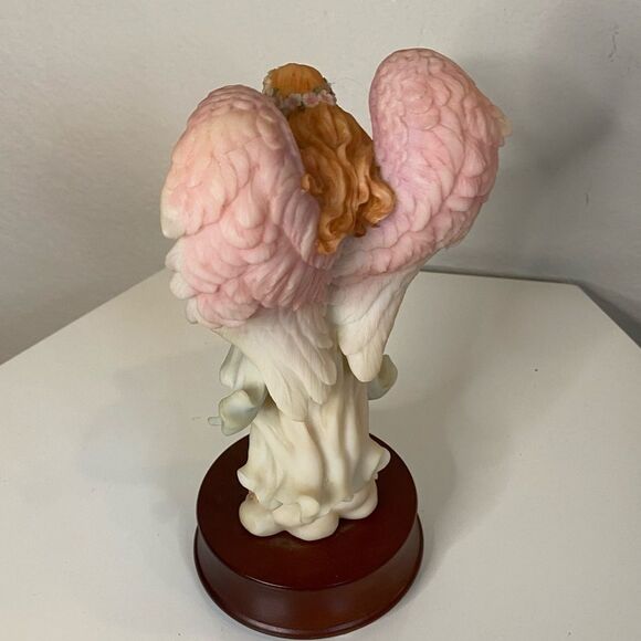 Seraphim Classics Angel Melody with Music Box 1996 Retired, Rare - Picture 3 of 5